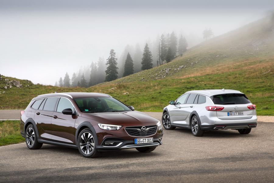 Opel Insignia Country Tourer Turbo 4x4 2017 года  (фото 16 из 44)